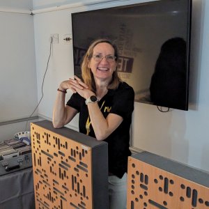 nva hi-fi ghislaine.jpg